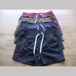 A.C.A.B. - plavky s mot&iacute;vom - plavkov&eacute; p&aacute;nske kraťasy s pohodlnou gumou v p&aacute;se a &scaron;n&uacute;rkou na dotiahnutie vhodn&eacute; aj ako klasick&eacute; kraťasy na voľn&yacute; čas